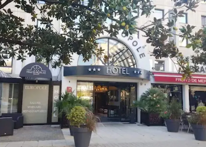 Europole Hotel 3*