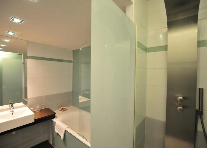 Hotel Europole 3*