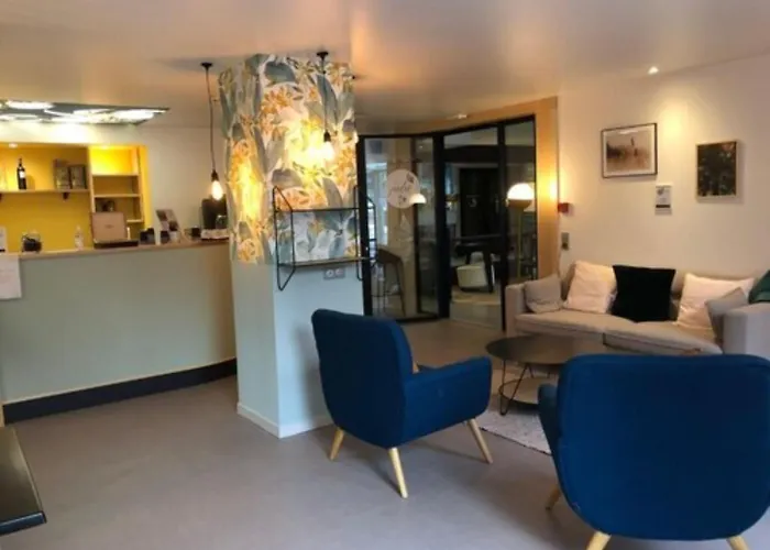 Europole Hotel 3*